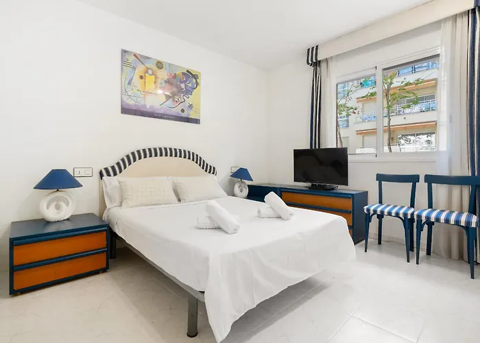 Welcs 170 Pda En El Puerto Платья-де-Аро