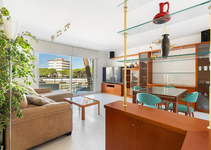 Welcs 170 Pda En El Puerto Платья-де-Аро